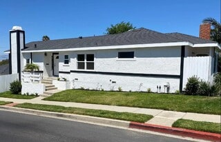 1401 19th St in Manhattan Beach, CA - Building Photo