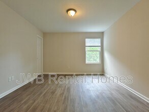 6885 Lake Mist Ln in Jacksonville, FL - Building Photo - Building Photo