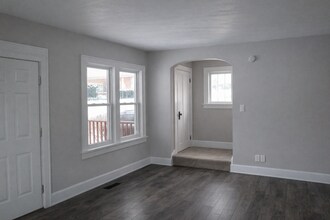 2017 37th St NW in Canton, OH - Building Photo - Building Photo