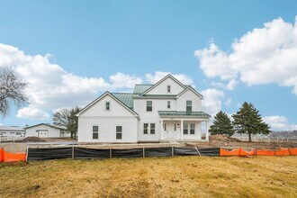 3916 County F in Delavan, WI - Building Photo - Building Photo