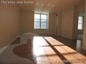 632 Massachusetts Ave, Unit #221 in Cambridge, MA - Foto de edificio - Building Photo