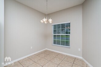 7951 Harbor Bridge Blvd in New Port Richey, FL - Foto de edificio - Building Photo