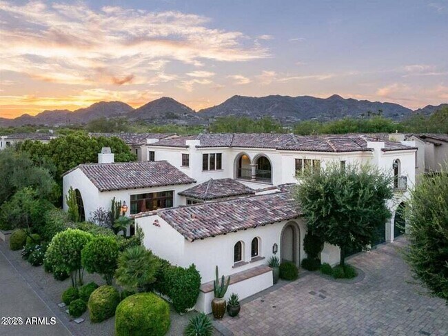 4949 E Lincoln Dr in Scottsdale, AZ - Building Photo - Building Photo