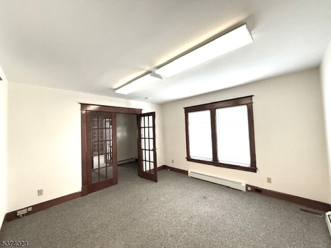 165 NJ-23 in Franklin, NJ - Foto de edificio - Building Photo