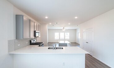 2307 Stonewater Cove in Texas City, TX - Building Photo - Building Photo