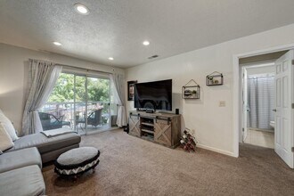 1324 Chateau Cmn, Unit 208 in Livermore, CA - Building Photo - Building Photo