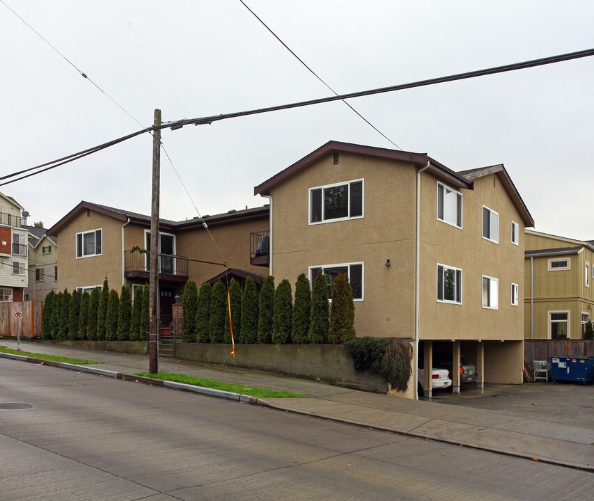 Dayton Commons in Seattle, WA - Building Photo