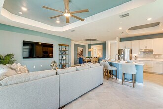 17180 Jadestone Ct in Venice, FL - Foto de edificio - Building Photo