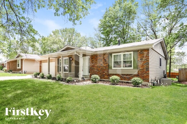 522 Ballwood Dr in Ballwin, MO - Building Photo - Building Photo