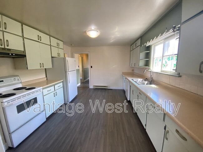 property at 4221 Spiers Rd