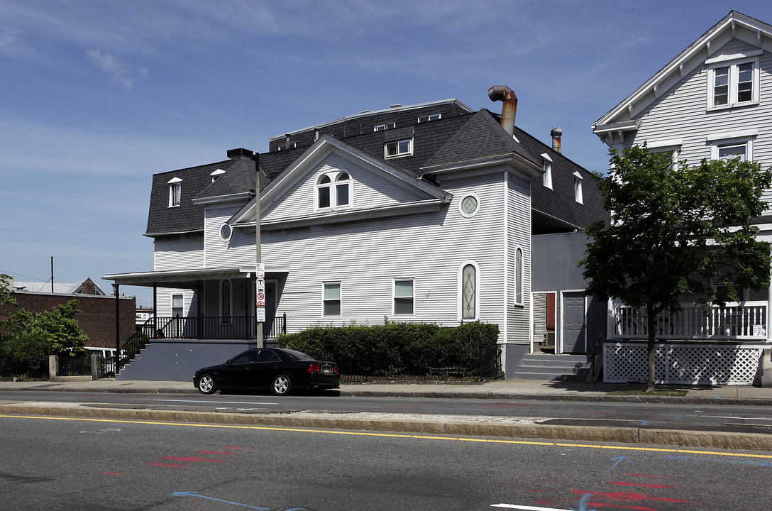 385 Dorchester St in Boston, MA - Foto de edificio