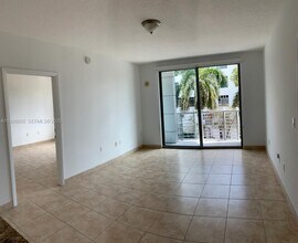110 Washington Ave in Miami Beach, FL - Building Photo - Building Photo
