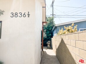 3836 1/2 Seneca Ave in Los Angeles, CA - Building Photo - Building Photo