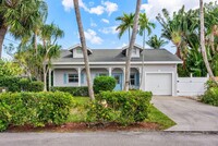 625 NE 7th Ave in Delray Beach, FL - Foto de edificio - Building Photo