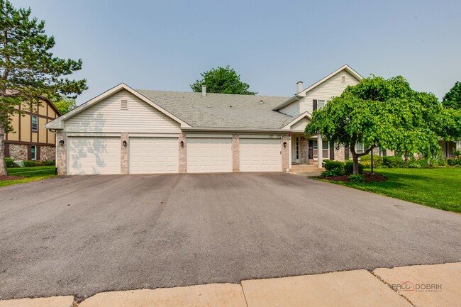 property at 1254 N Streamwood Ln