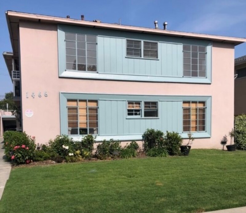 1466 S Sherbourne Dr in Los Angeles, CA - Building Photo