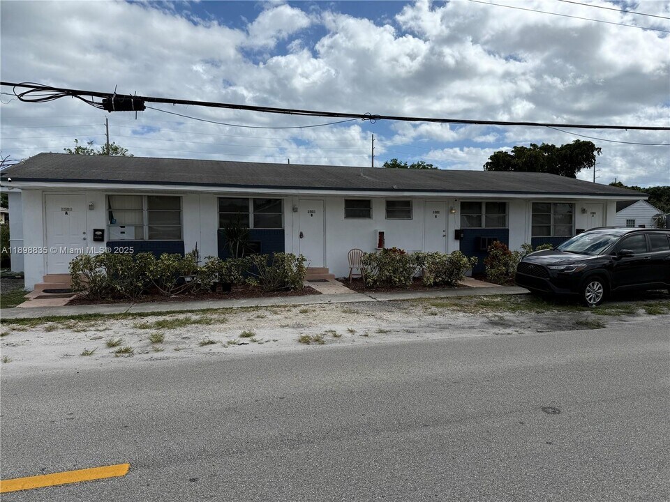 1501 N 22nd Ave in Hollywood, FL - Building Photo