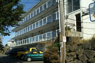 Riptide Apartments in Seattle, WA - Building Photo - Other