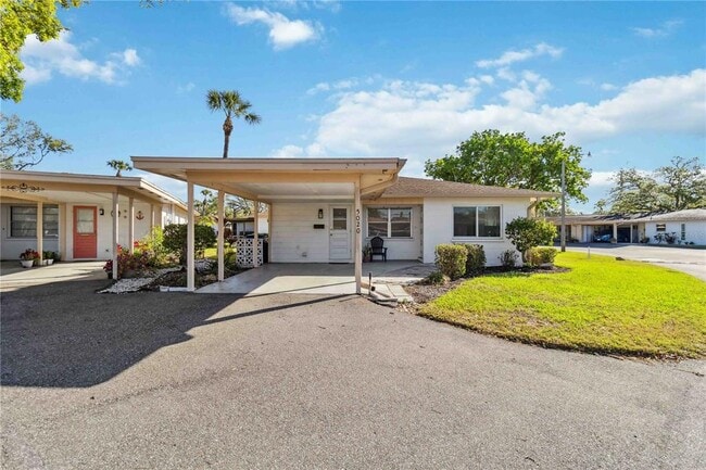 5020 Live Oak Cir in Bradenton, FL - Building Photo - Building Photo