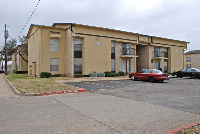 Bel Air Place in Lancaster, TX - Building Photo - Building Photo