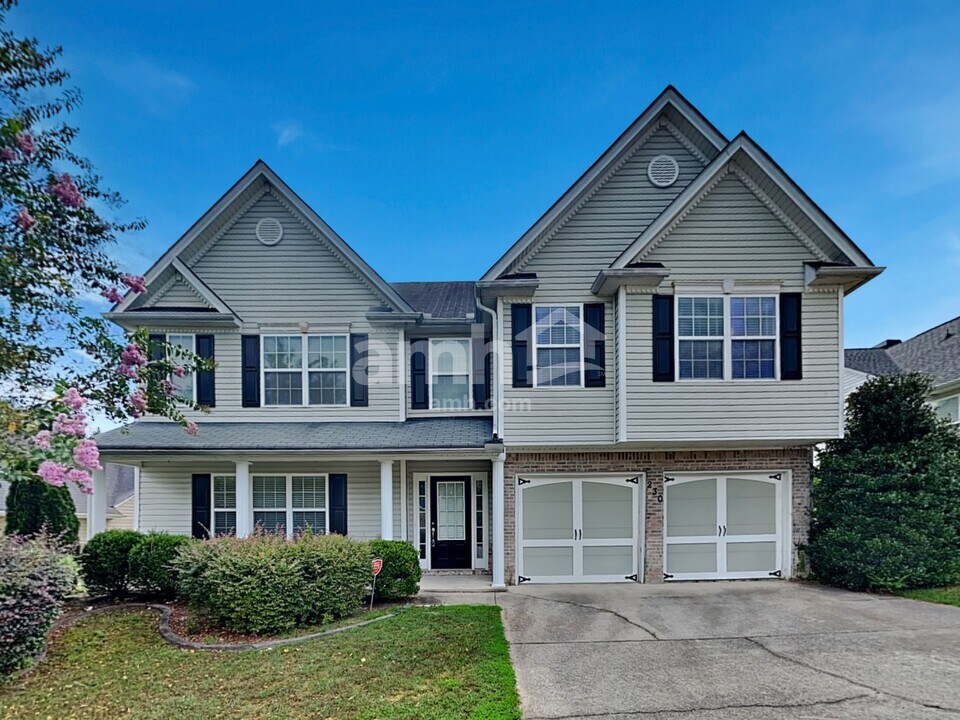 230 Overlook Dr in Dallas, GA - Building Photo