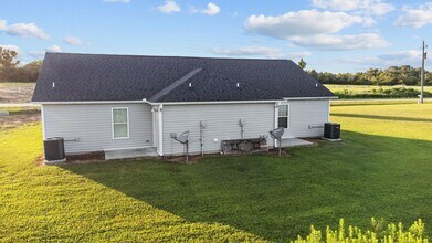 440 Thad Little Rd in Ayden, NC - Building Photo - Building Photo
