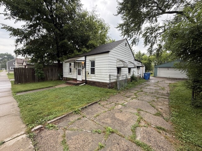 property at 8508 Chapp Ave