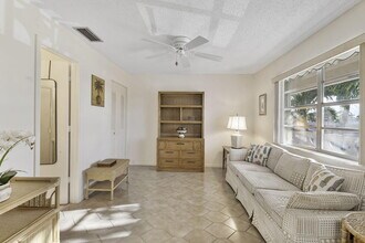 1050 Citrus Way in Delray Beach, FL - Building Photo - Building Photo