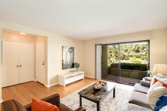 12253 Carmel Vista Rd, Unit 185 in San Diego, CA - Foto de edificio - Building Photo