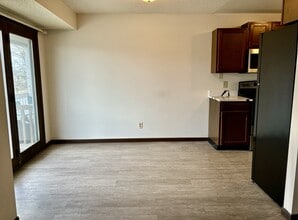 338 Oxford Ct in Holland, MI - Building Photo - Building Photo