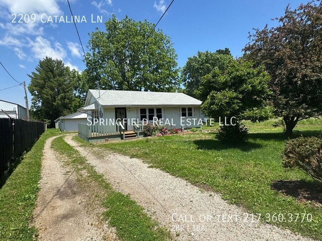 2209 Catalina Ln in Springfield, IL - Building Photo - Building Photo