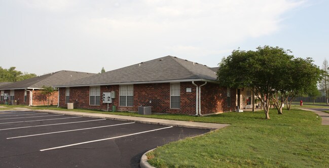 Magnolia Crossing in Gonzales, LA - Building Photo - Building Photo