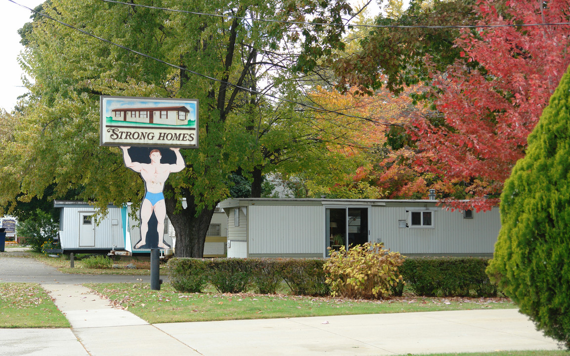 STRONG HOMES in Erie, PA - Foto de edificio