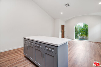 5187 20th St in Los Angeles, CA - Building Photo - Building Photo