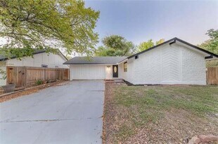 5535 Pine Pl in Austin, TX - Building Photo