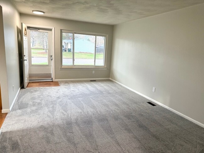 1600 Lockbridge Dr in Lansing, MI - Building Photo - Building Photo