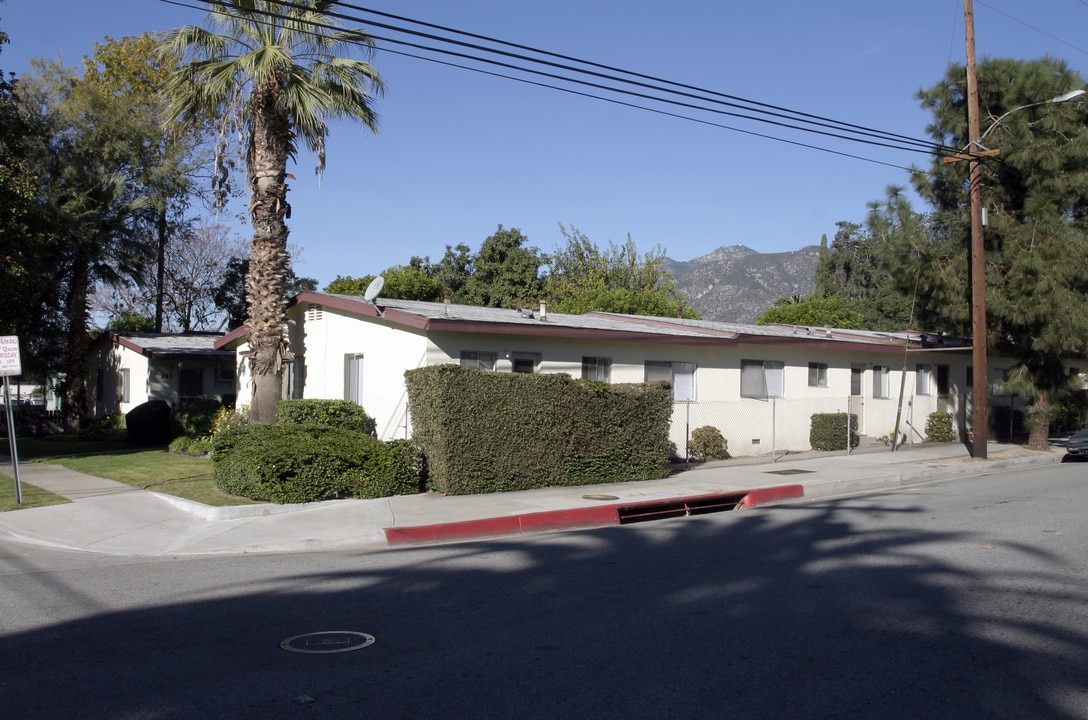 243 E Lime Ave in Monrovia, CA - Building Photo