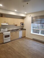 244-244 Selby St in Nanaimo, BC - Building Photo