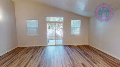 39007 Cascadia Village Dr in Sandy, OR - Building Photo - Building Photo