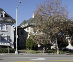 3237-3239 Telegraph Ave in Oakland, CA - Building Photo - Building Photo