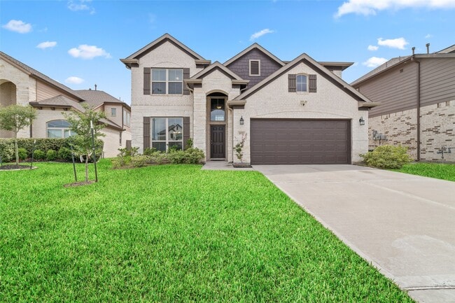 property at 18511 Grand Spanish Oak Ct