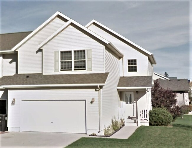 property at 5306 Meadowlark Ln