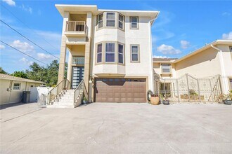 8702 Blind Pass Rd in St Pete Beach, FL - Building Photo - Building Photo