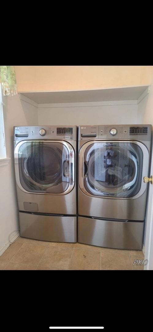 property at 9615 Croft St S