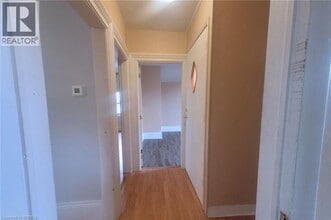 65 East Ave in Brantford, ON - Building Photo - Building Photo