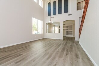 7113 W Winslow Ave in Phoenix, AZ - Foto de edificio - Building Photo