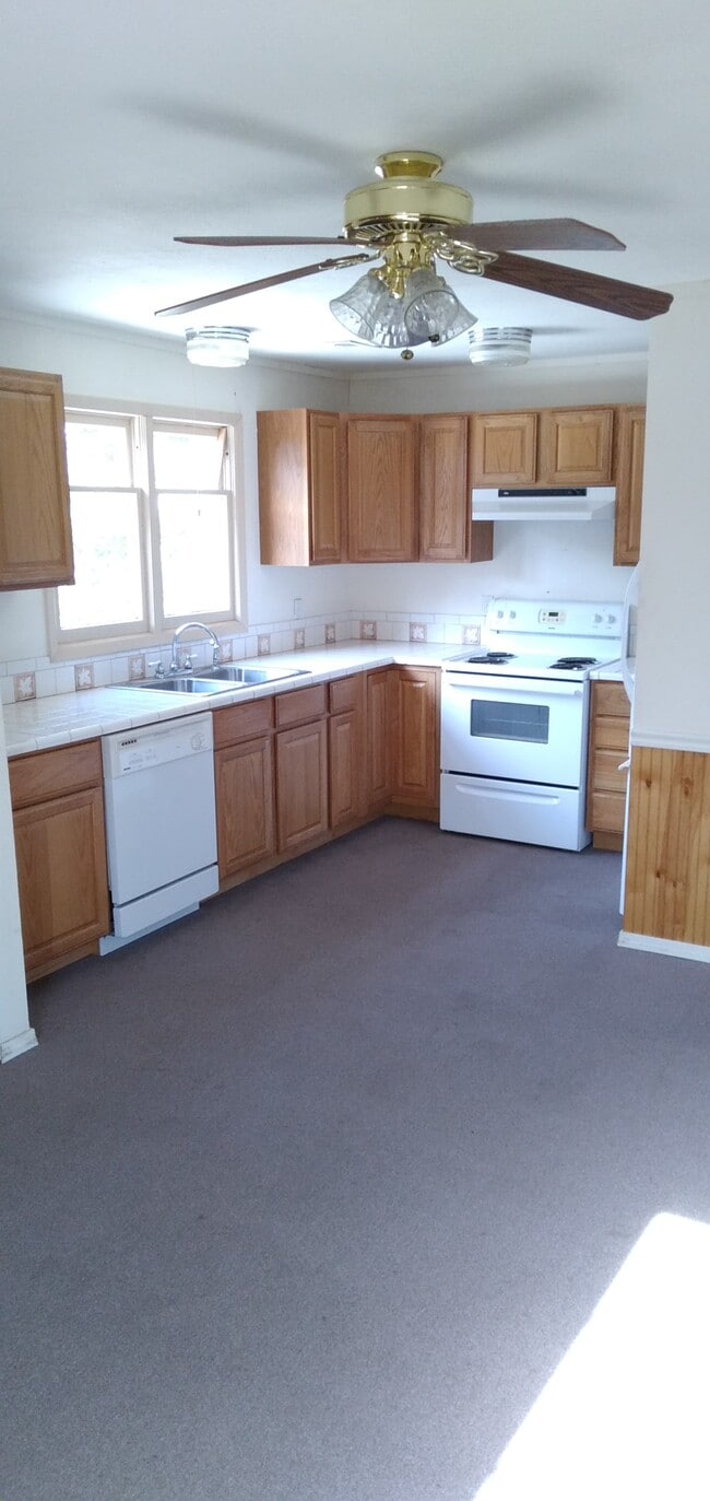 property at 1199 NE Ochoco Ave