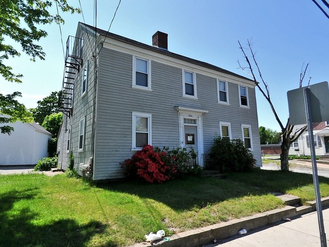 Brotman apartments in West Warwick, RI - Building Photo - Building Photo