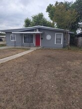 303 E Amber St in San Antonio, TX - Building Photo - Building Photo