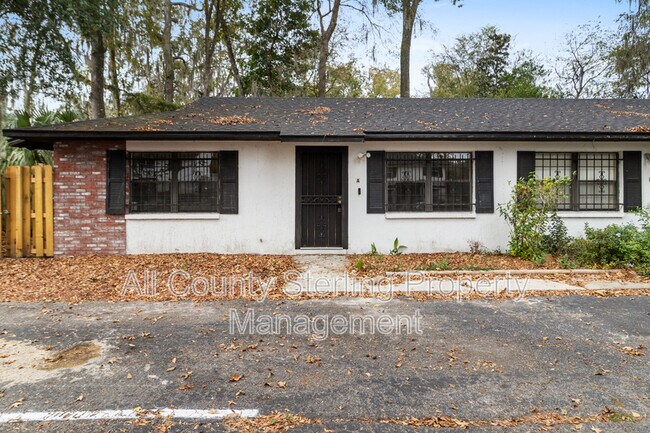 1018 SW 60 Terrace in Gainesville, FL - Building Photo - Building Photo